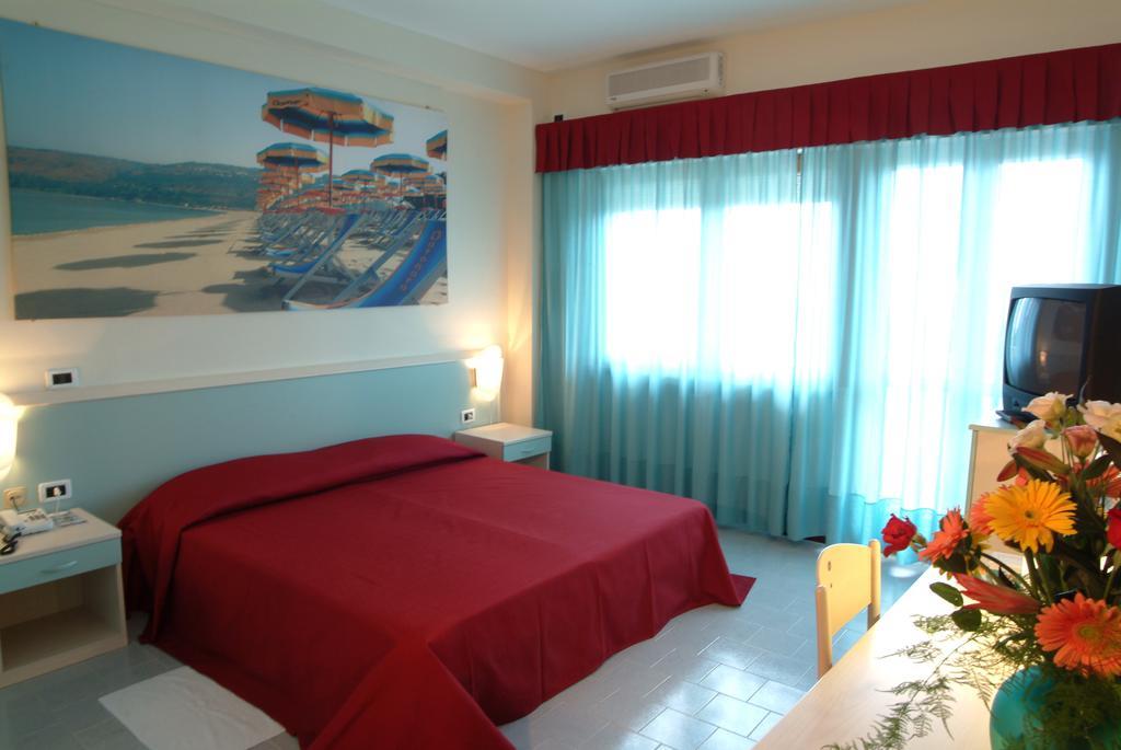Cliffs Hotel Joppolo الغرفة الصورة